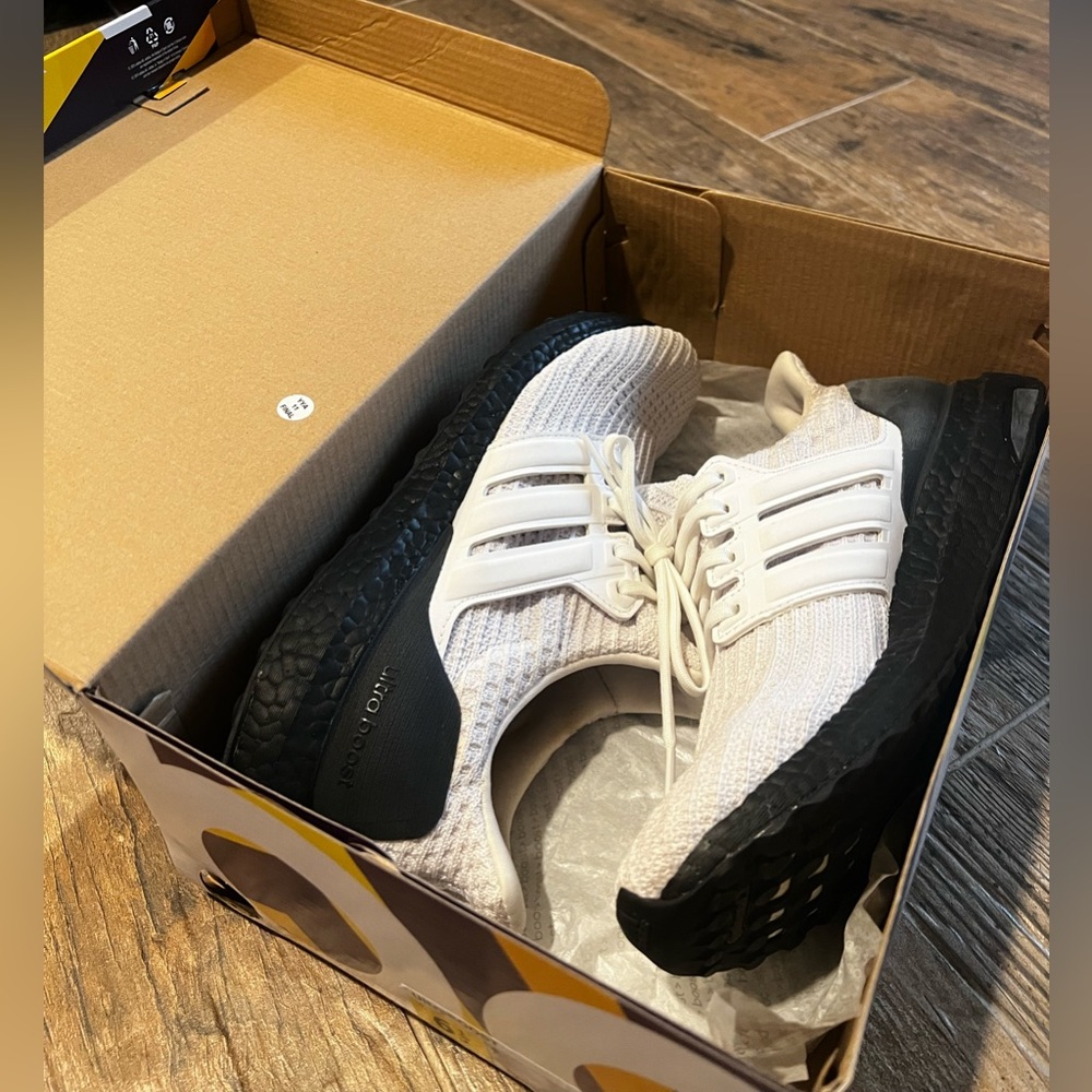 Like New Adidas Ultraboost in Orchid Tint